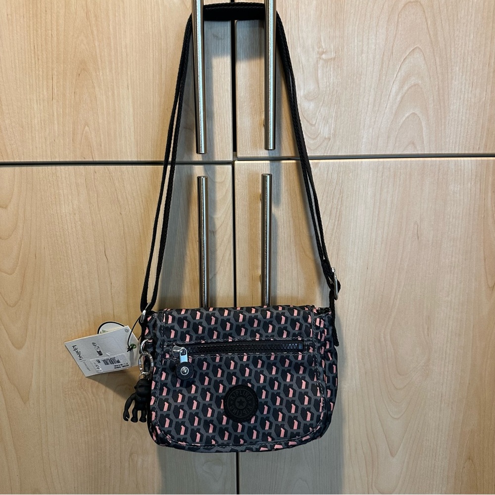 NWT Kipling Crossbody Bag in Gray, Black, & Pink. Perfect Condition!